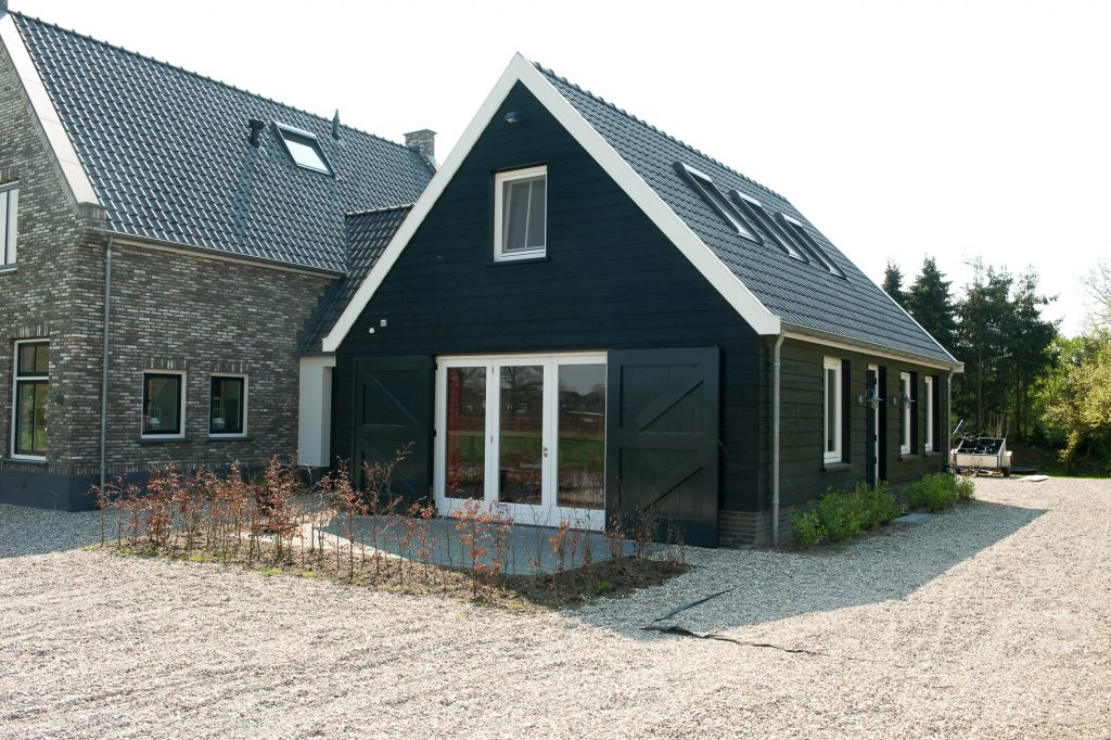 Villa Met Bijgebouw - Geresteijn